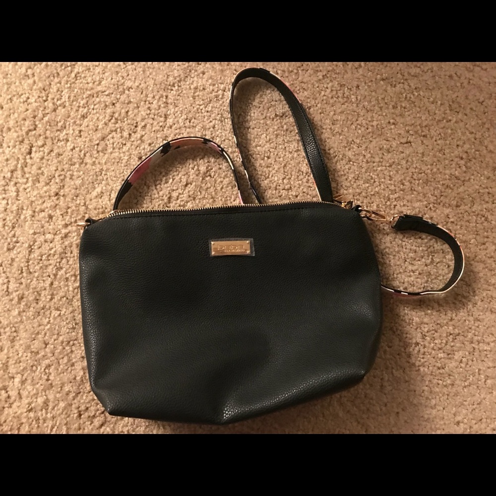 BEBE cross body purse! Never used!